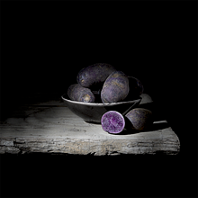 Cuaderns de cultura. Llibre. Un proyecto de Diseño editorial, Fotografía, Fotografía de producto, Iluminación fotográfica y Retoque fotográfico de Anna Esplandiu - 20.11.2017