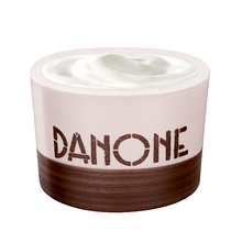 Danone. Un proyecto de Fotografía, Fotografía de producto, Packaging y Retoque fotográfico de Anna Esplandiu - 20.06.2017