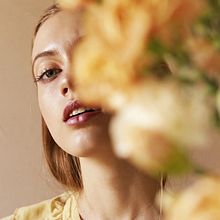 Editorial "Made for delicate" for Flanelle Magazine. Art Direction, and Fashion Photograph project by Gara Béjar Millet - 07.26.2018
