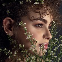Mi Proyecto del curso: Retoque fotográfico de moda y belleza con Photoshop. Graphic Design, Photograph, Studio Photograph, Portrait Photograph, and Photo Retouching project by Andrés Felipe Téllez - 07.31.2018
