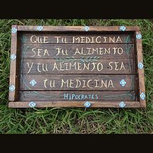 Bandeja de madera reciclada decorada . Pictura de susana3570 - 08.03.2018