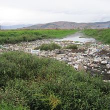 No contaminen la quebrada!. Photograph project by tuli pen - 11.18.2012