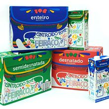 EDICIÓN ESPECIAL PACKAGING DE CARNAVAL LECHE FEIRACO. Graphic Design, Traditional illustration, Vector Illustration, and Packaging project by Iria Prol - 02.04.2011