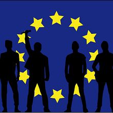 U2 Bandera UE. Un projet de Design graphique et Illustration vectorielle de Carlos Mur Sabio - 04.09.2018