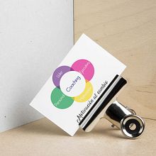 Diseño tarjeta. Un proyecto de Diseño gráfico de lucia moreno jimenez - 04.09.2018