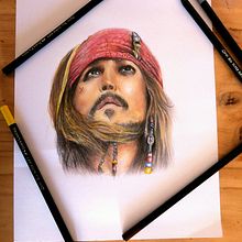 Johnny Deep con lápices de colores. Un proyecto de Ilustración tradicional y Bellas Artes de Adriana Zenteno Brañez - 05.09.2018
