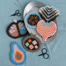 Fruits & Veggies. Embroider, and Design project by Karen Barbé - 09.06.2018
