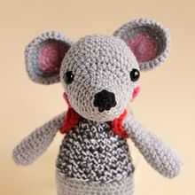 Proyecto final amigurumi: Teo la ratita con su mochila.. Projekt z dziedziny Craft użytkownika jacinta - 08.09.2018