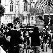 "Barcelona: Un grito de revolución" Ein Projekt aus dem Bereich Grafikdesign und Fotografie von ERRE. Estudio - 18.09.2018