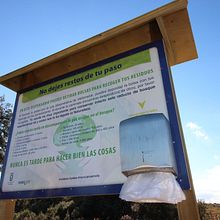 CARTELES BOSQUE VALDENAZAR YEBES. Un projet de Direction artistique, Conception d'affiches, Conception éditoriale, Design graphique , et Publicité de Gabriela Argibay - 19.09.2017