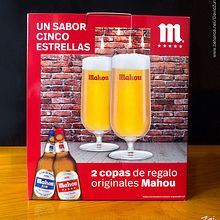 MAHOU CINCO ESTRELLAS: Diseño de packaging y promoción de regalo.. Graphic Design, Packaging, and Advertising project by David Zurita Gómez - 09.20.2018
