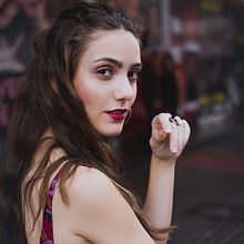Girl in the city. Un proyecto de Fotografía, Fotografía de moda, Fotografía de retrato, Iluminación fotográfica y Retoque fotográfico de Nathali Innocenti - 07.05.2018