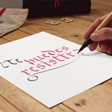 ¿Te puedes resistir?. Un proyecto de Caligrafía y Diseño de Lucy González - 19.11.2018