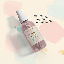 Aloha Love: diseño de etiqueta para productos cosmeticos. Graphic Design, and Packaging project by Eva Hilla - 08.17.2018