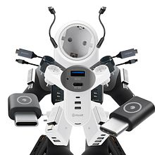 Robo Charge. Un proyecto de Diseño gráfico y Retoque fotográfico de Refrito Studio - 30.11.2018