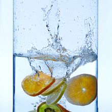 Splash con frutas. Photograph project by Dany Engel - 12.10.2018