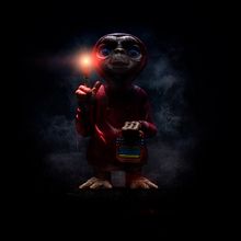 E.T.. Een project van  Reclame y Retoucheren van foto's van David Brat - 28.12.2018