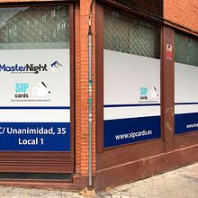 Diseño, impresión e instalación de vinilos para Masternight SL. Design, Graphic Design, and Marketing project by LJ Graphic - 06.02.2018