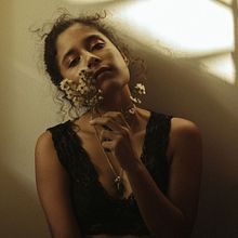 Deep (Self portrait - Autorretrato) Ein Projekt aus dem Bereich Porträtfotografie von Bettina Carito Villegas Morán - 07.08.2018