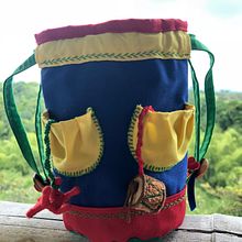 Bolsa de secretos. Un projet de Broderie de Isabel Ruiz - 04.08.2018