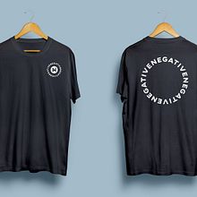 negative clothing.. Un progetto di Graphic design di Gota Creativo - 04.01.2019