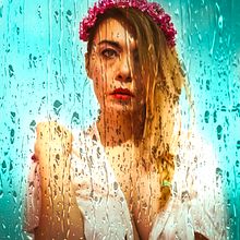 Mi Proyecto del curso: Autorretrato fotográfico artístico  "I'm only happy when it rains". Portrait Photograph project by Marina Marrupe - 01.15.2019