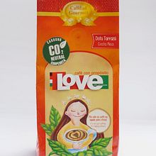 Rediseño Empaque Café Love. Design, and Product Design project by Natalia Rodríguez Bolaños - 06.09.2017