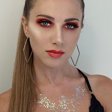 Mi Proyecto del curso: Retoque fotográfico de moda y belleza con Photoshop Ein Projekt aus dem Bereich Modefotografie von Eve Gastaldi - 06.03.2019