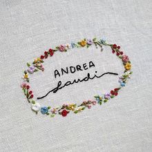 Tote bags bordadas. Arts, Crafts, Embroider, Sewing, and Design project by Andrea Landi Conde - 09.11.2018