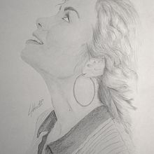 Mi Proyecto del curso: Retrato realista con lápiz de grafito. Un progetto di Disegno, Disegno a matita, Disegno di ritratti e Disegno realistico di Lucía L.Huertas - 17.03.2019
