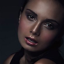 Mi Proyecto del curso: Retoque fotográfico de moda y belleza con Photoshop. Fashion Photograph, Digital Photograph, Advertising, and Photo Retouching project by Rene Alvarez - 03.18.2019