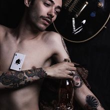 Rock n' Drugs. Photograph, Fine-Art Photograph, Studio Photograph, Portrait Photograph, Digital Photograph, and Photographic Lighting project by Harry Rendón Mayorga - 10.07.2018
