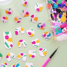 Metal y esmalte. Jewelr, Design, Arts, Crafts, Printing, Pattern Design, and Painting project by Sara Ivorra Cabello - 04.12.2021