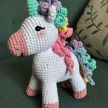 Mi Proyecto del curso: Amigurumi: creación de personajes con Ganchillo: Unicornio. Projekt z dziedziny Projektowanie postaci użytkownika Yolimar Ramirez - 15.05.2019