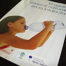 Editorial. El agua mineral natural en la infancia . Direcția artistică, Creativitate și Design editorial de Carmen Salesa Calvo - 04.11.2019