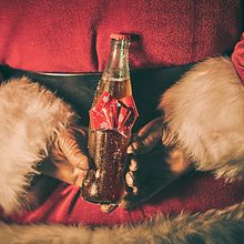 The Gift Bottle. Un progetto di Cop, writing, Direzione artistica, Packaging e Pubblicità di Ruano Rivera - 20.04.2019