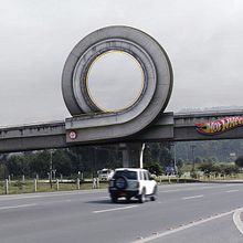 Loop. Un proyecto de Cop, writing, Dirección de arte y Publicidad de Ruano Rivera - 20.04.2019