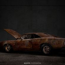 Ride Alone. Un proyecto de Fotografía, Diseño e Iluminación fotográfica de Marcelo Andres Irribarra Montiel - 30.04.2019