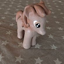 Proyecto de muñeco artístico, "art toys". Un progetto di Design di giocattoli, Character design, Design, Scultura e Art to di Ara Arts - 21.04.2019