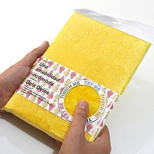 Diseño y producción de catálogo artístico / Dela Delos - Una amabilidad incómoda. Un proyecto de Creatividad, Diseño de producto, Diseño editorial, Diseño gráfico, Estampación y Producción audiovisual					 de Ora Labora Studio - 02.05.2019