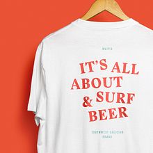 Waipia Surf Company. Br, ing, Identit, Cop, writing, Web Design, Traditional illustration, Lettering, Stor, and telling project by Imperfecto Estudio - 05.07.2019