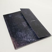 Portada, cubierta Libro de Artista. Un progetto di Belle arti, Arte concettuale, Consulenza creativa, Product design, Graphic design e Packaging di Vicente Santiago - 07.05.2019