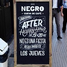 Pizarras - Negro, cueva de café . Un proyecto de Br, ing e Identidad, Caligrafía y Lettering de Ximena Jiménez - 07.05.2019