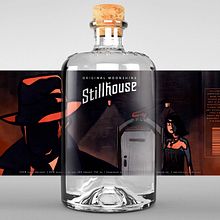 Re-diseño etiqueta MOONSHINE Ein Projekt aus dem Bereich Grafikdesign, Traditionelle Illustration, Verpackung und Bildbearbeitung von Macarena Rico Berbegal - 09.05.2018
