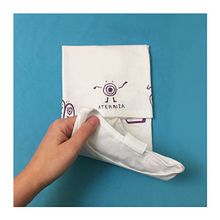 Aprende a doblar la camiseta (estampa ilustrada). Traditional illustration, Children's Illustration, and Screen Printing project by Angie Juanto - 01.04.2019