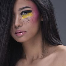 Mi Proyecto del curso: Retoque fotográfico de moda y belleza con Photoshop. Fashion Photograph, Portrait Photograph, and Digital Photograph project by JENNYFER ROENO - 05.20.2019