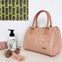 Carteras Raffia by DayoGonzalez Quito-Ecuador. Un proyecto de Diseño de moda de Dayo Gonzalez - 22.05.2019