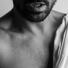 Modelo perfume. Un progetto di Fotografia, Fotografia artistica, Fotografia in studio, Fotografia di moda, Fotografia di ritratto, Fotografia digitale e Illuminazione fotografica di Eva Rodríguez - 23.05.2019