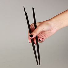 "katorari" palillos para principiantes. Un projet de Conception de produits , et Photographie de produits de Raquel Martínez Crespo - 13.09.2016