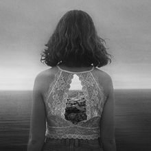i apologise if you feel something. Un proyecto de Fotografía, Fotografía artística, Fotografía de retrato y Fotografía digital de Paula Andrés - 20.05.2019